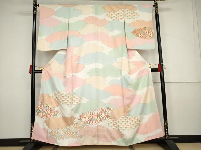 平和屋着物●訪問着　駒刺繍　雲重ね吉祥文　金彩　正絹　逸品　AABJ3811cs