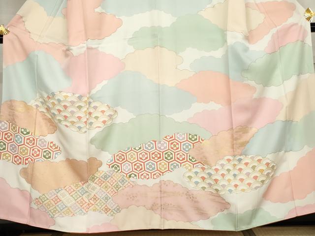 平和屋着物●訪問着　駒刺繍　雲重ね吉祥文　金彩　正絹　逸品　AABJ3811cs