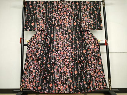 平和屋着物●上質な小紋　枝梅文　黒地　金彩　正絹　逸品　AABJ3820cs