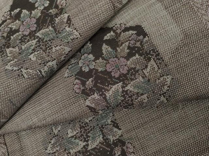平和屋着物●本場大島紬　泥染め　カタス9マルキ　亀甲重ね草花文　正絹　逸品　未使用　AABJ3824cs