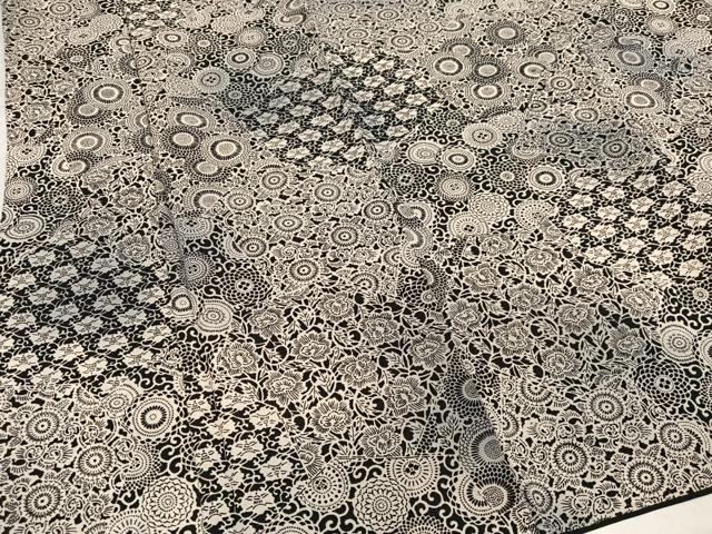平和屋着物●上質な小紋　型染め　花唐草文　黒地　鬼しぼ縮緬　正絹　逸品　AABJ3848ph