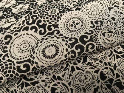 平和屋着物●上質な小紋　型染め　花唐草文　黒地　鬼しぼ縮緬　正絹　逸品　AABJ3848ph