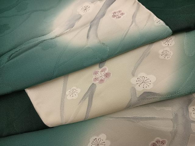 平和屋着物●上質な小紋　地紋起こし　紅白梅　暈し染め　正絹　逸品　AABJ3859ph