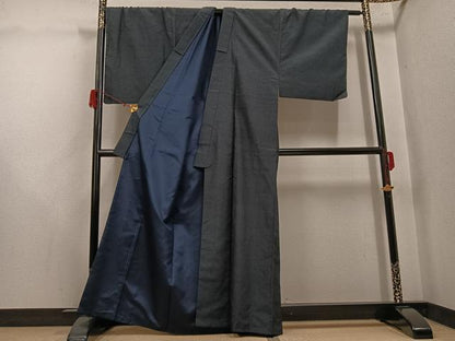 平和屋着物●男性　本塩沢　やまだ織　アンサンブル　110亀甲　総詰め　悠紀　証紙付き　正絹　逸品　AABJ3873ph