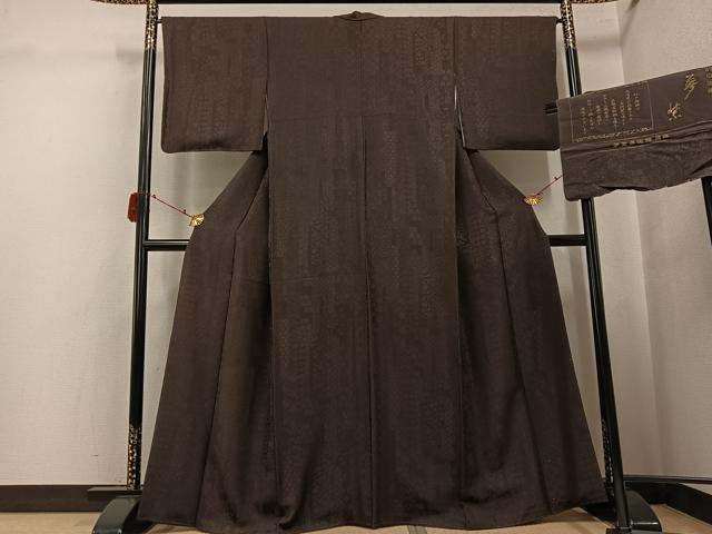 平和屋着物●上質な色無地　幻の染織　花鳥地紋　海松茶色　夢紫美術館謹製　反端付き　正絹　逸品　AABJ3881ph