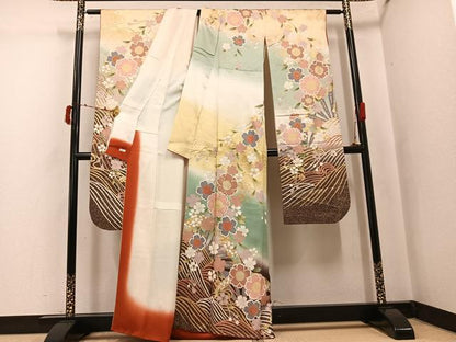 平和屋着物●豪華振袖　駒刺繍　立波花文　暈し染め　金彩　正絹　逸品　AABJ3902ph