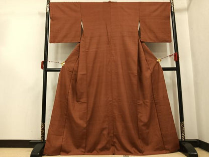 平和屋着物●紅花紬　米沢　新田英行　新田間道　色無地　団十郎茶色　正絹　逸品　AABJ3917ph