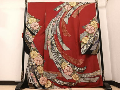 平和屋着物●豪華振袖　駒刺繍　舞花文　金彩　正絹　逸品　AABJ3930ph