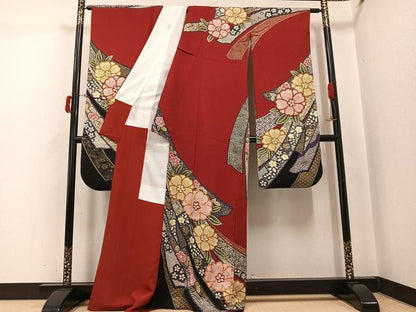 平和屋着物●豪華振袖　駒刺繍　舞花文　金彩　正絹　逸品　AABJ3930ph