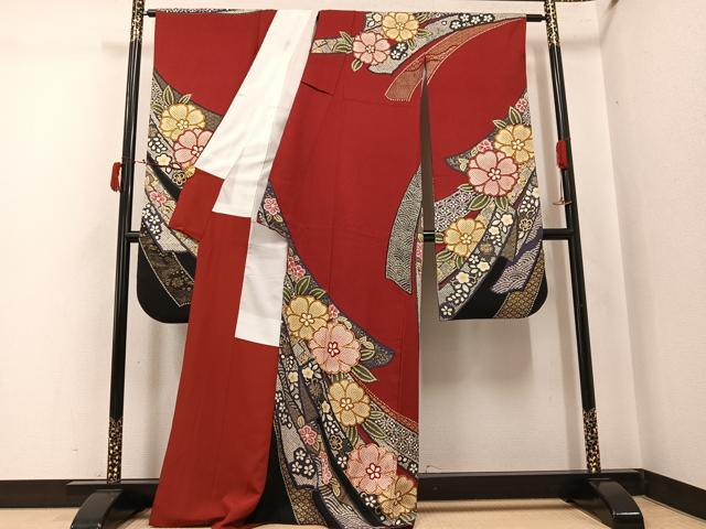 平和屋着物●豪華振袖　駒刺繍　舞花文　金彩　正絹　逸品　AABJ3930ph