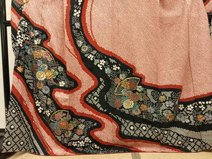 平和屋着物●豪華振袖　駒刺繍　絞り　地紙花文　金彩　正絹　逸品　AABJ3937ph
