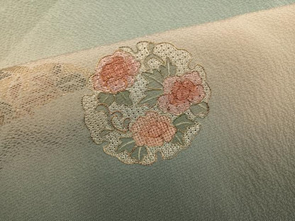 平和屋着物●訪問着　駒刺繍　中国三大刺繍　スワトウ刺繍　汕頭刺繍　雪輪草花文　暈し染め　金糸　正絹　逸品　AABJ3968ph
