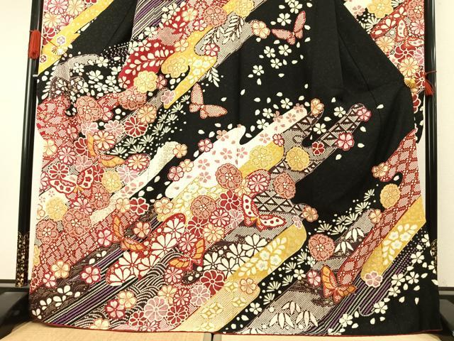 平和屋着物●豪華振袖　駒刺繍　絞り　花蝶文　黒地　金彩　銀通し地　正絹　逸品　AABJ4054fy