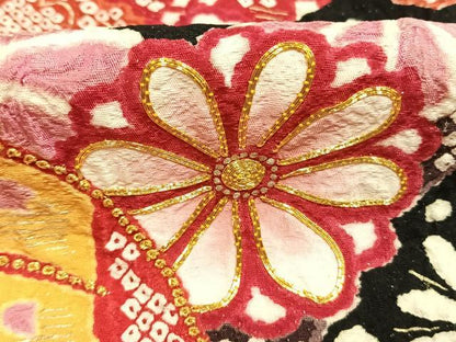 平和屋着物●豪華振袖　駒刺繍　絞り　花蝶文　黒地　金彩　銀通し地　正絹　逸品　AABJ4054fy
