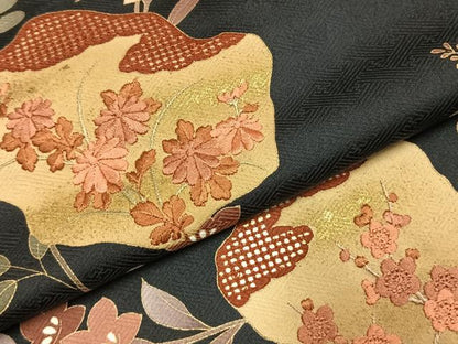 平和屋着物●訪問着　刺繍　草花文　黒地　金彩　正絹　逸品　未使用　AABJ4077fy