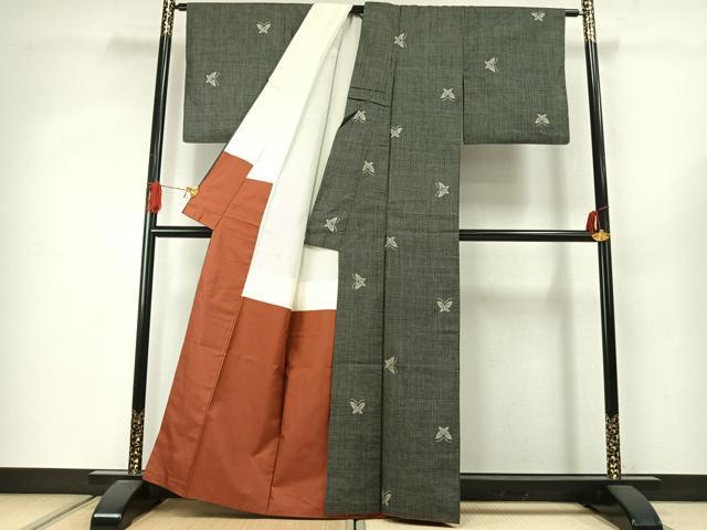 平和屋着物●本場大島紬　総絣　舞蝶文　黒地　正絹　逸品　AABJ4079fy