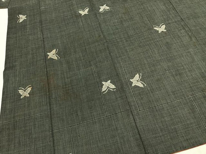平和屋着物●本場大島紬　総絣　舞蝶文　黒地　正絹　逸品　AABJ4079fy