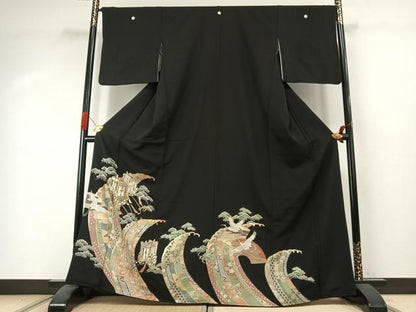 平和屋着物●豪華黒留袖　駒刺繍　御所車花鳥松文　金彩　正絹　逸品　AABJ4165fy