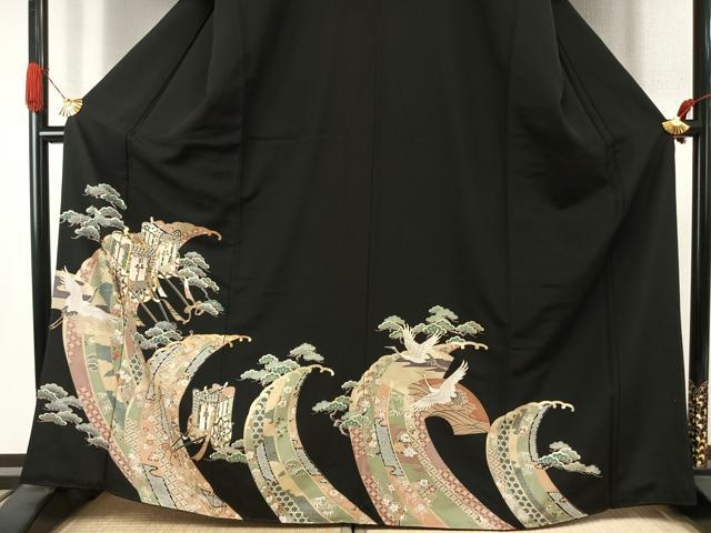 平和屋着物●豪華黒留袖　駒刺繍　御所車花鳥松文　金彩　正絹　逸品　AABJ4165fy