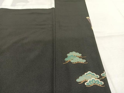 平和屋着物●豪華黒留袖　駒刺繍　御所車花鳥松文　金彩　正絹　逸品　AABJ4165fy