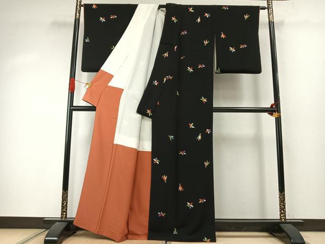 平和屋着物●上質な小紋　舞花文　黒地　金彩　鬼しぼ縮緬　正絹　逸品　AABJ4209fy