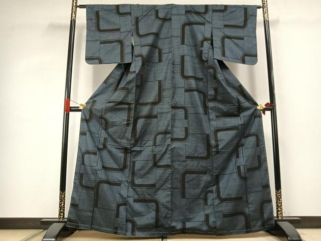平和屋着物●本場大島紬　一元7マルキ　幾何学文様　正絹　逸品　AABJ4256fy