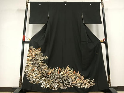 平和屋着物●豪華黒留袖　作家物　駒刺繍　飛鳥文　金糸　金彩　正絹　逸品　AABJ4289fy