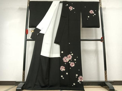 平和屋着物●訪問着　駒刺繍　舞花文　黒地　金彩　鬼しぼ縮緬　ロング丈　正絹　逸品　AABJ4290fy