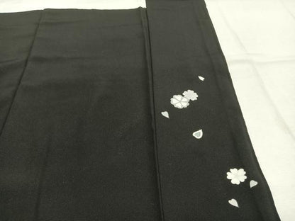 平和屋着物●訪問着　駒刺繍　舞花文　黒地　金彩　鬼しぼ縮緬　ロング丈　正絹　逸品　AABJ4290fy
