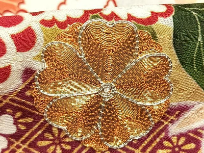 平和屋着物●豪華振袖　駒刺繍　雪輪花文　金彩　正絹　逸品　AABJ4299fy