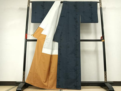 平和屋着物●本塩沢　140亀甲　笹竹文　正絹　逸品　AABJ4302fy