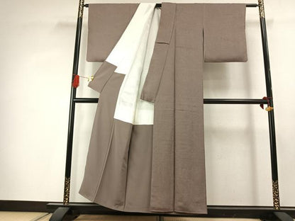 平和屋着物●上質な色無地　風景花地紋　生壁色　正絹　逸品　未使用　AABJ4339fy