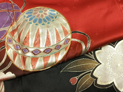 平和屋着物●豪華振袖　駒刺繍　毬　舞花文　暈し染め　金銀彩　正絹　逸品　AABJ4370fy