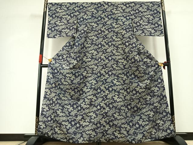 平和屋着物●本場染大島紬　型染め　草花文　正絹　逸品　AABJ4510fy