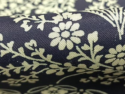 平和屋着物●本場染大島紬　型染め　草花文　正絹　逸品　AABJ4510fy