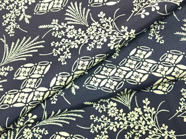 平和屋着物●本場染大島紬　型染め　草花文　正絹　逸品　AABJ4510fy