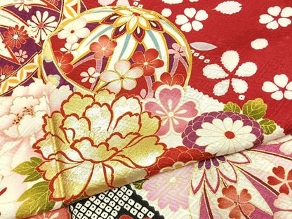 平和屋着物●豪華振袖　駒刺繍　毬　草花文　金彩　京都きもの友禅扱い　正絹　逸品　AABJ4541fy