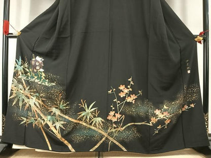 平和屋着物●ちぎり絵女流作家　谷口妙絵　黒留袖　枝梅　竹　人物文　暈し染め　金銀彩　正絹　逸品　AABJ4631fy