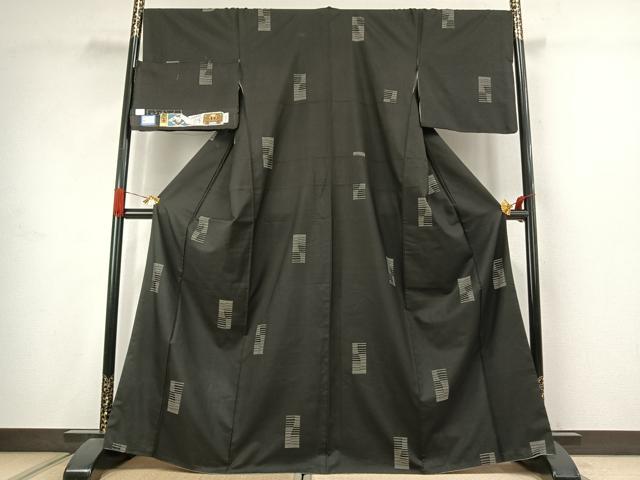 平和屋着物●本場大島紬　カタス9マルキ　手織　色紙文　黒地　藤村絹織物謹製　証紙付き　正絹　逸品　AABJ4661fy