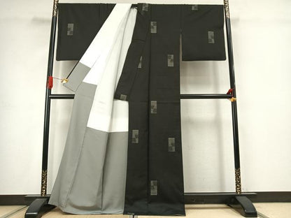 平和屋着物●本場大島紬　カタス9マルキ　手織　色紙文　黒地　藤村絹織物謹製　証紙付き　正絹　逸品　AABJ4661fy