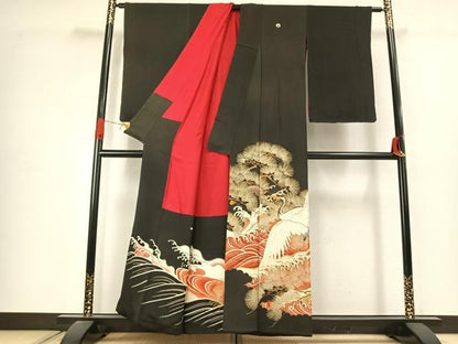 平和屋着物●アンティーク　大正ロマン　黒留袖　駒刺繍　鶴　枝松文　金銀彩　正絹　逸品　AABJ4688fy