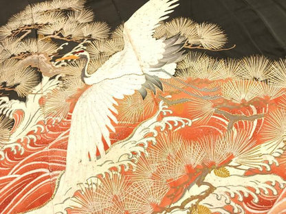 平和屋着物●アンティーク　大正ロマン　黒留袖　駒刺繍　鶴　枝松文　金銀彩　正絹　逸品　AABJ4688fy
