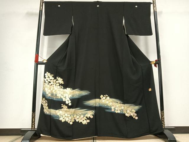 平和屋着物●金彩友禅作家　金彩の魔術師　堀省平　金煌織　黒留袖　駒刺繍　草花文　暈し染め　金銀彩　正絹　逸品　AABJ4695fy