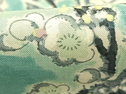 平和屋着物●本場染大島紬　手描き　枝梅文　正絹　逸品　AABJ4720fy