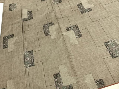 平和屋着物●本場大島紬　9マルキ　色紙重ね文　正絹　逸品　AABJ4757fy