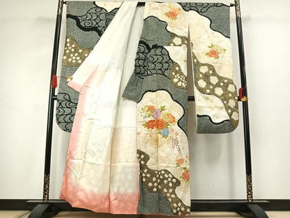平和屋着物●豪華振袖　駒刺繍　絞り　片輪車花文　金彩　正絹　逸品　AABJ4774fy