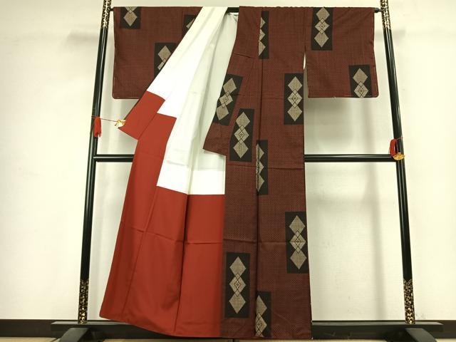 平和屋着物●本場大島紬　割り込み絣　色紙亀甲花文　正絹　逸品　AABJ4802fy