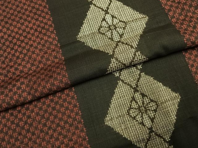 平和屋着物●本場大島紬　割り込み絣　色紙亀甲花文　正絹　逸品　AABJ4802fy