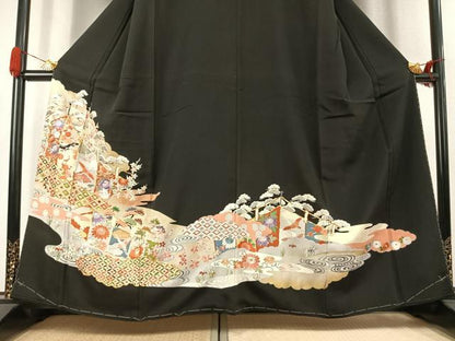 平和屋着物●豪華黒留袖　駒刺繍　花鳥文　金糸　金銀彩　正絹　逸品　AABJ4817fy
