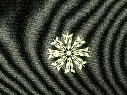 平和屋着物●豪華黒留袖　駒刺繍　扇面花文　金糸　金彩　正絹　逸品　未使用　AABJ4818fy
